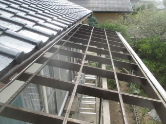 岡山市中区テラスの波板張替