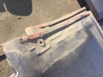 岡山市南区 毛細管現象を起こしている瓦
