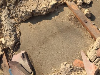 備前市 屋根瓦葺き替え 瓦撤去 下葺き材の防水紙(ルーフィング)の状態