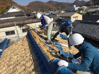 備前市 瓦葺き替え工事 瓦撤去