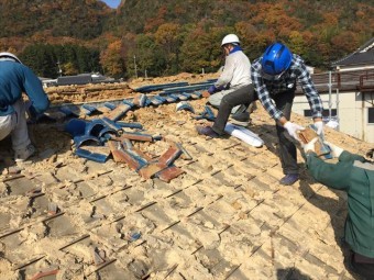 備前市 瓦葺き替え工事 瓦撤去