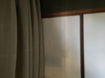 岡山市南区 壁に雨漏り跡