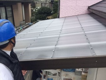 玉野市でポリカナミイタ工事