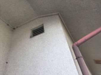 岡山市中区 雨漏り修理 壁に換気口