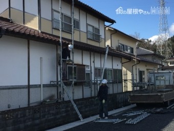 津山市 棟積み直しの足場