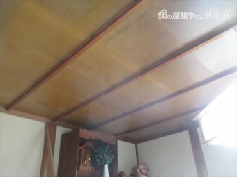 岡山県市北区 屋根工事 屋根リフォーム 天井に雨音
