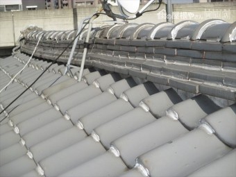 岡山県市北区 屋根工事 屋根リフォーム 2階の棟歪み