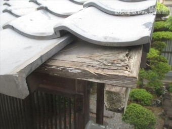 岡山市中区 屋根補修工事 瓦欠落で下地腐りかけてます