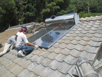 太陽熱温水器を移動