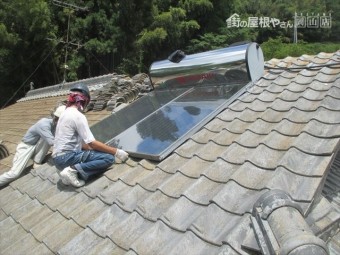 太陽熱温水器を移動