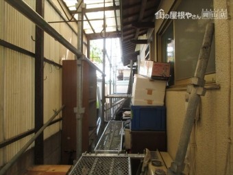 裏側から組み立てです