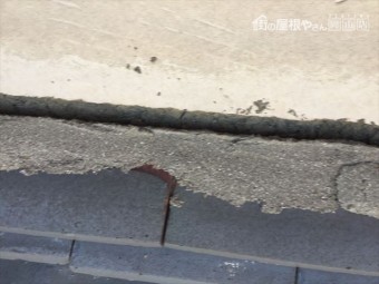 岡山市南区でのし瓦が崩れています。
