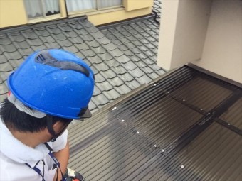 岡山市南区で波板応急処置