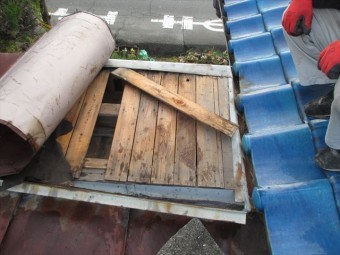 岡山市南 雨漏り修理 板金の屋根