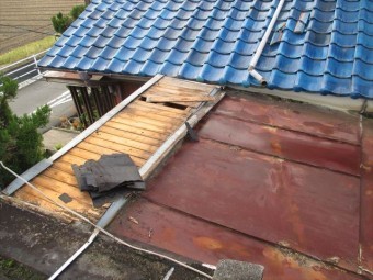 岡山市南 雨漏り修理 板金の屋根