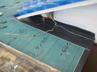 岡山市南区 屋根リフォーム ガルバリウム鋼板縦葺き