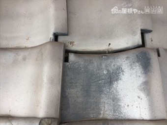 玉野市 雨漏り調査 割れ瓦がはげしいです