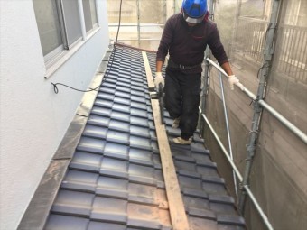 岡山市北区 瓦屋根葺き替え工事 際熨斗施工