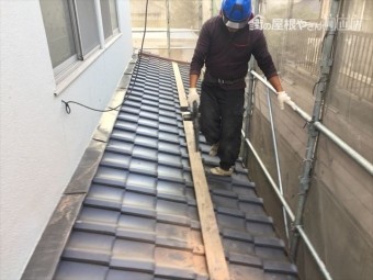 岡山市北区 瓦屋根葺き替え工事 際熨斗施工