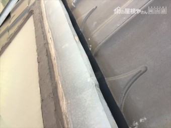 岡山市南区でトップライトから雨漏り
