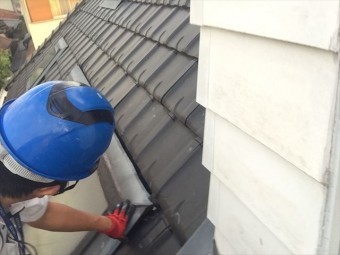 岡山市南区でトップライトから雨漏り