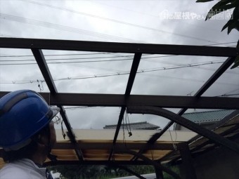 岡山市中区 カーポートの波板が飛んだ