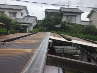 岡山市中区 カーポートの波板が飛んだ