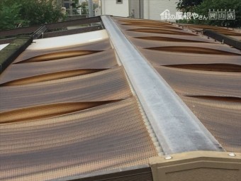 岡山市中区 カーポートの波板が飛んだ