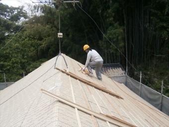 岡山県久米南町 屋根工事 屋根リフォーム 桟木打ちつけ