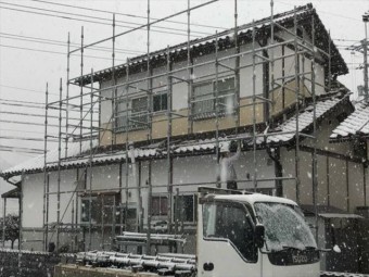 津山市 棟積み直し 養生足場