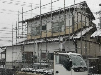 津山市 棟積み直し 養生足場