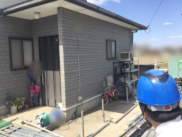 カラーベスト 寄棟屋根棟板金 足場