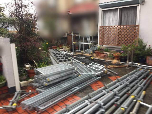 葺き替え　足場　セメント瓦