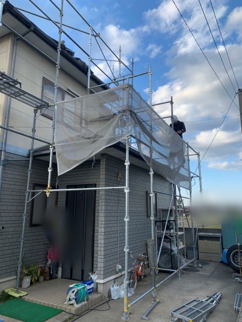 カラーベスト 寄棟屋根棟板金 足場