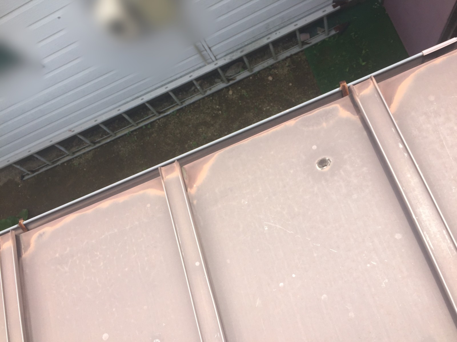 玉野市で雨樋修理の現地調査｜大雨であふれる原因は軒樋のゆがみ