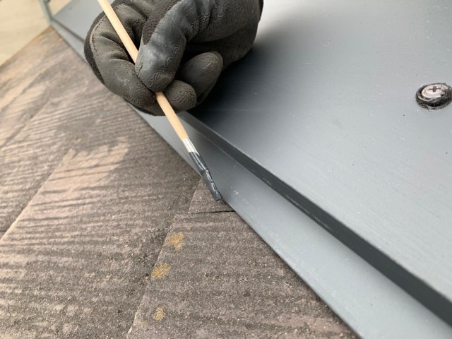 カラーベスト 寄棟屋根棟板金交換 足場