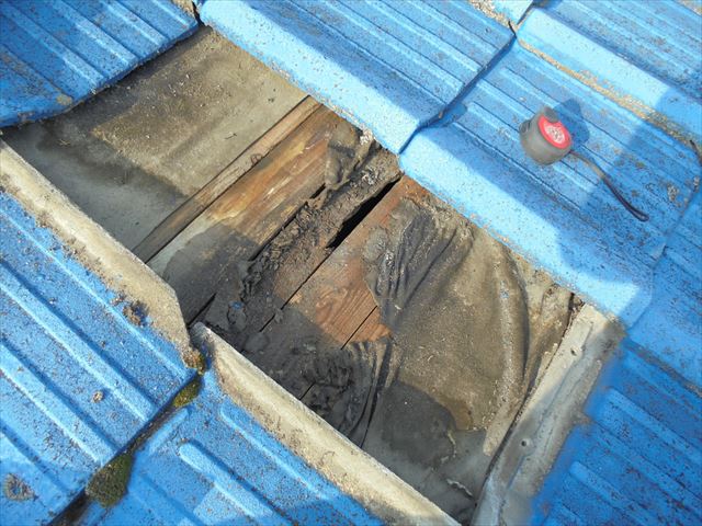 岡山市南区　雨漏り修理　防水紙劣化