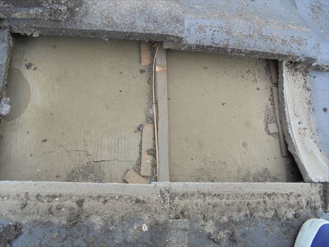 倉敷市で雨漏り修理　防水紙の劣化