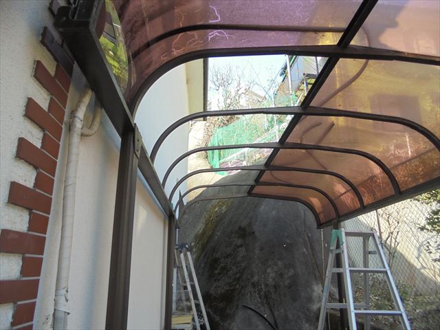 岡山市中区 カーポートの屋根材張り替えアクレル番撤去