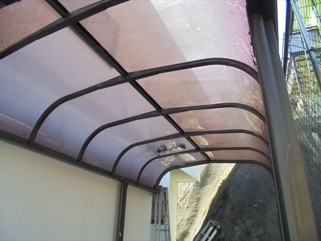 岡山市中区 カーポートの屋根材張り替え
