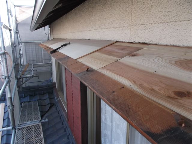 岡山市南区　屋根工事 屋根リフォーム　化粧板張り替えて12ｍｍのコンパネ追い張り