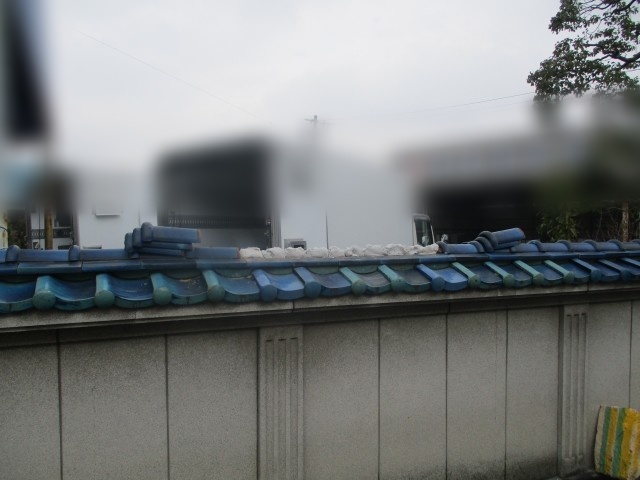 瓦割れ　トラック　ひっかけ　交換　軒瓦