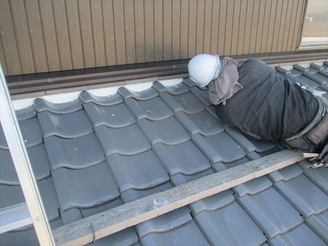 岡山市南区　瓦屋根補修工事　1階漆喰入れ替え工事