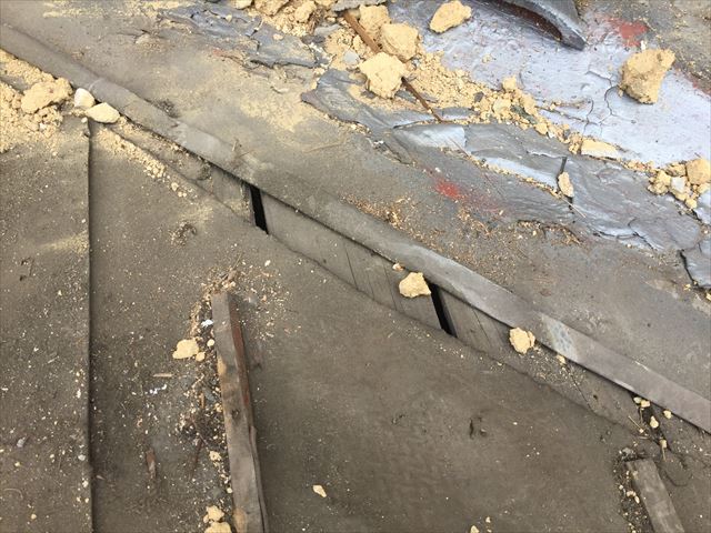 岡山市南区　屋根工事 屋根リフォーム　防水紙施工不良