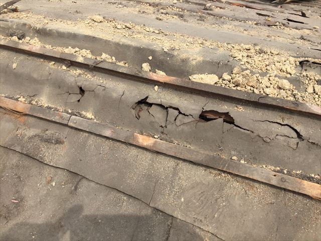 岡山市北区　屋根工事 屋根リフォーム　防水紙の状態