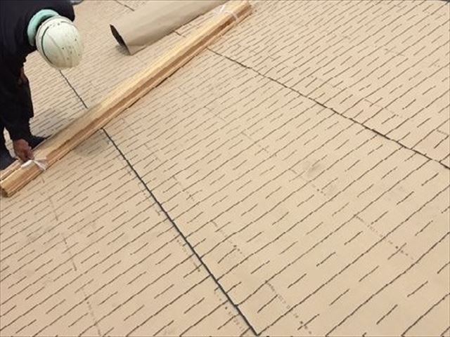 倉敷市　下葺き材の防水紙ルーフィング