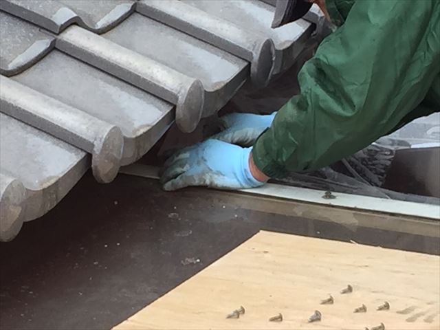 岡山市南区　カーポートの屋根修理　ポリカーポネート取付け