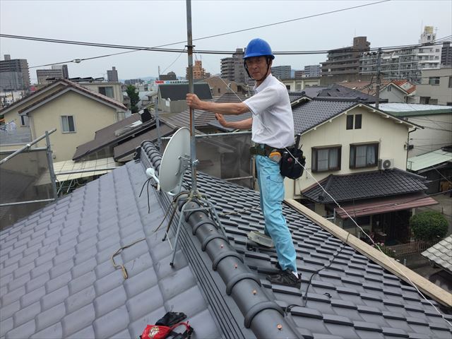 岡山市北区　屋根工事 屋根リフォーム　ＢＳアンテナ修理