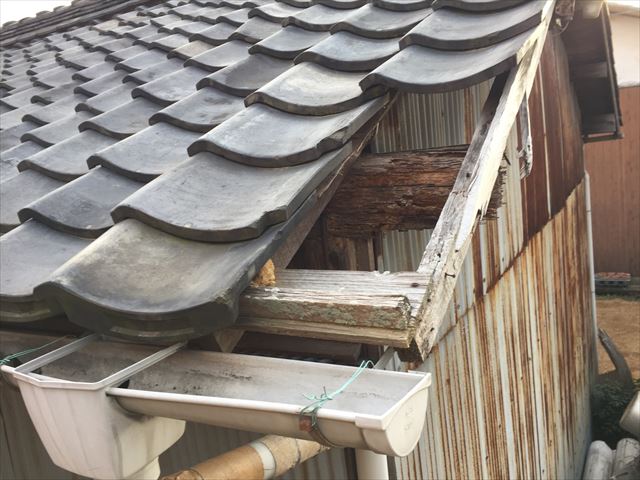 岡山市中区　屋根瓦修理　屋根診断士による点検 瓦の状態