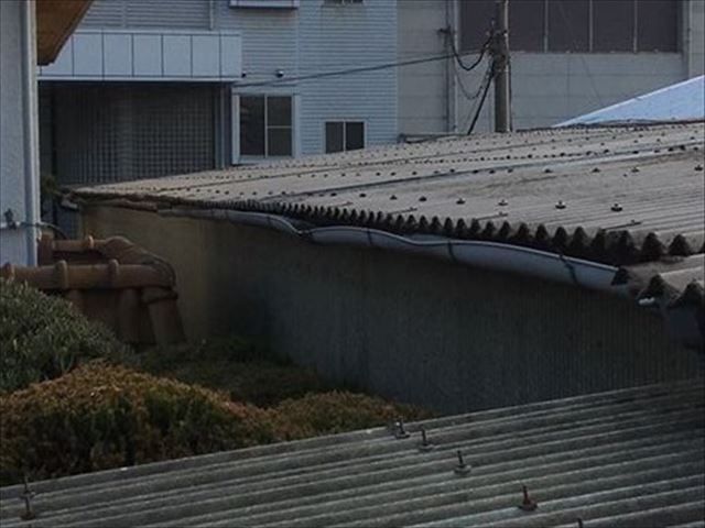 岡山市東区　スレート屋根修理の点件　雨とい